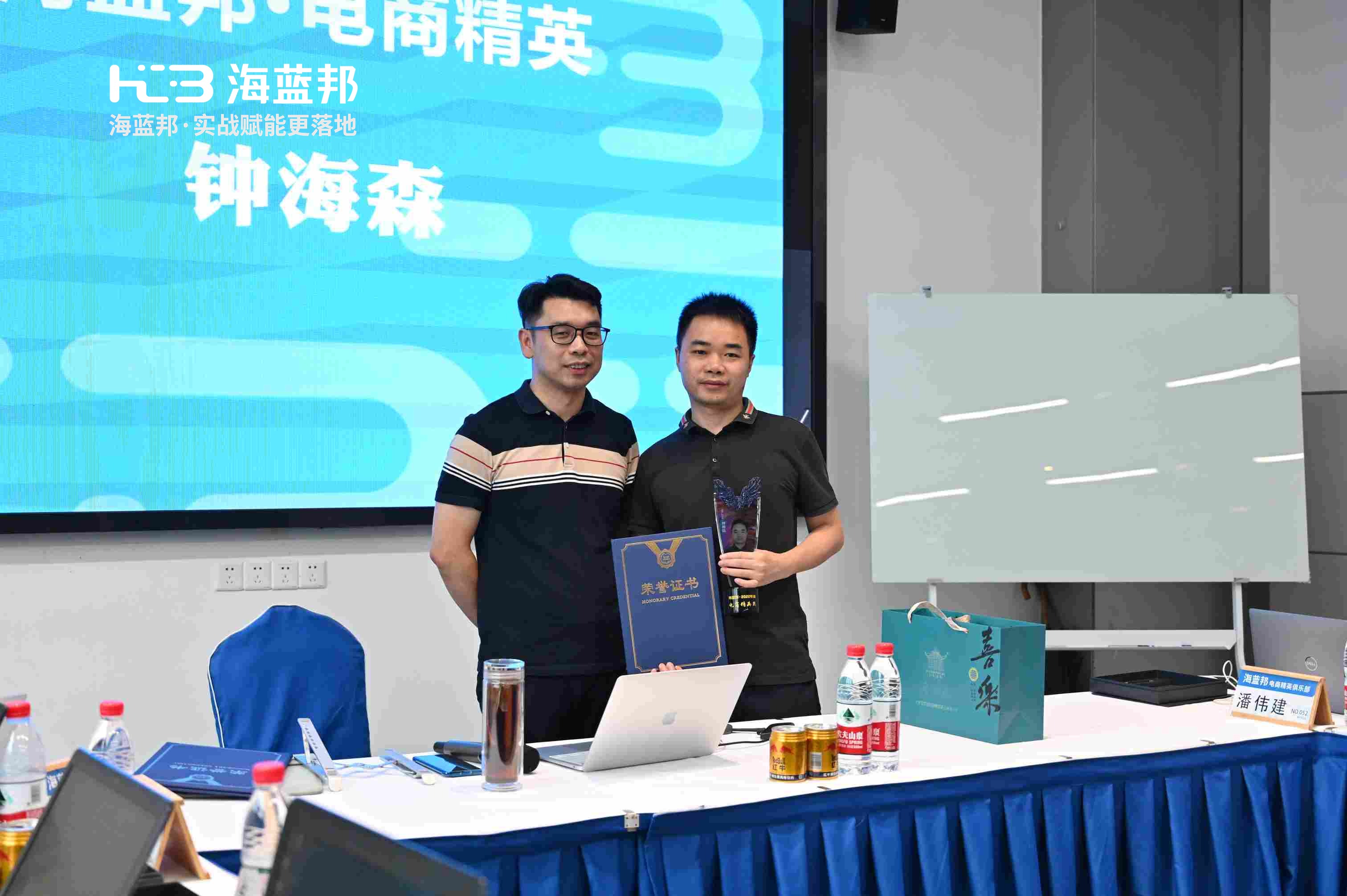 团队覆盖多平台，年销从500万到1000万，店铺层级稳定在第六级